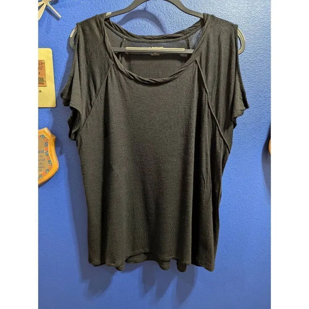 5/25 Cold Shoulder Black T-shirt